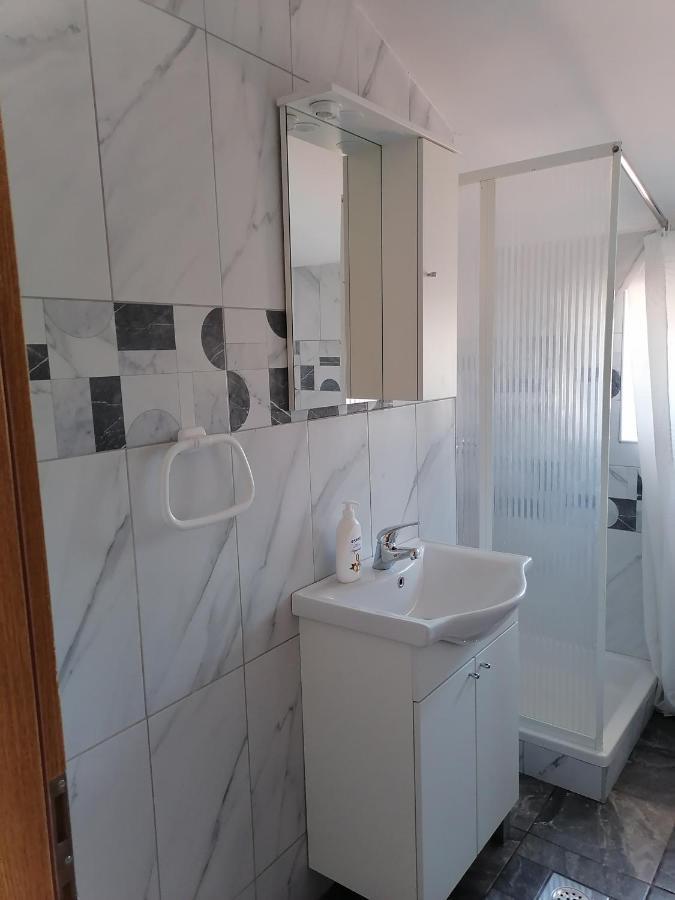 Apartment Luce And Ante Bibinje Esterno foto